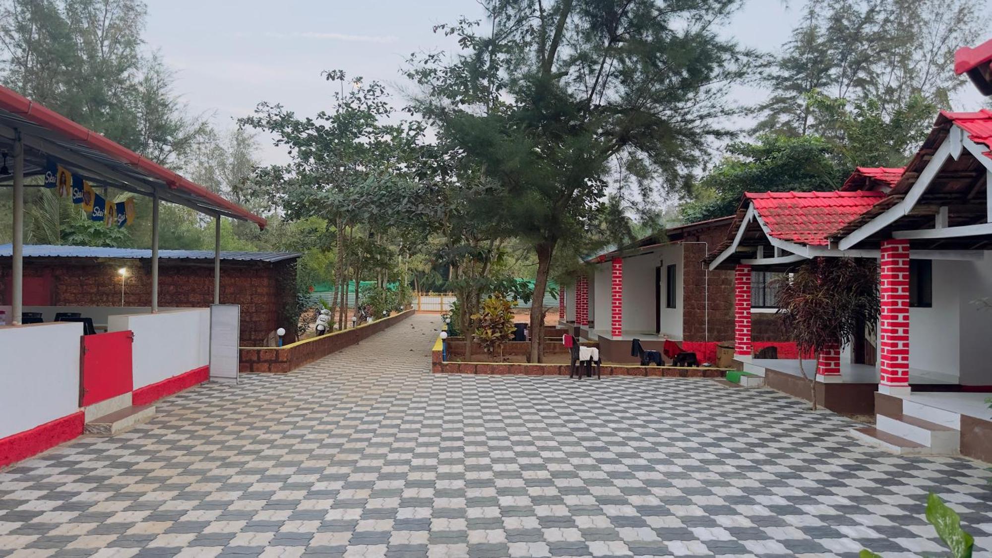 White Sand Beach Stay Resort Kumta Exterior photo